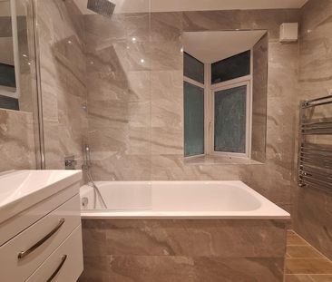 Spur Road, London N15 - Photo 1