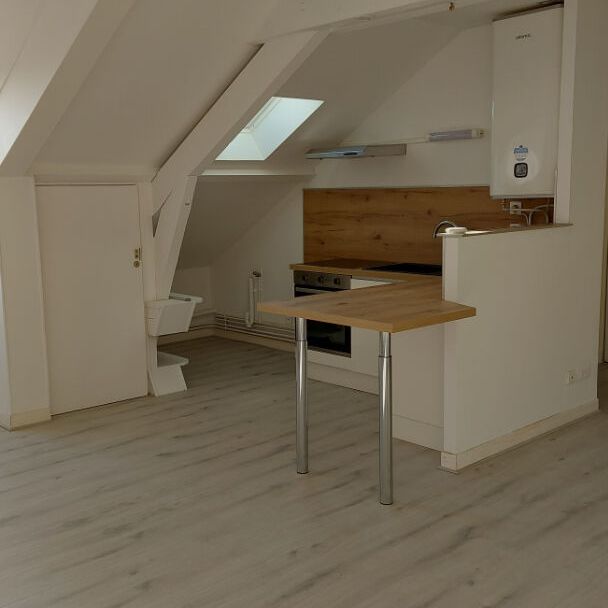 Proche commerces, appartement T3 rénové - Photo 1