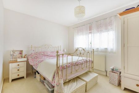 2 bedroom semi-detached house to rent - Photo 3