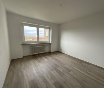 Bereits modernisierte 3-ZKB-Balkonwohnung im Hochhaus in Heppens zu... - Foto 1