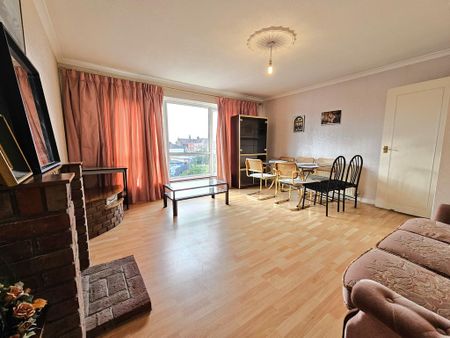 2 bedroom flat to rent - Photo 2