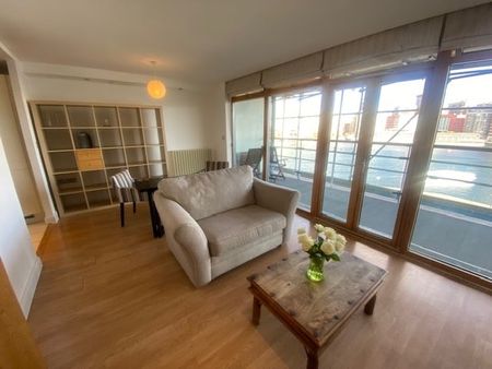 1 Bed Flat, London, E16 - Photo 2