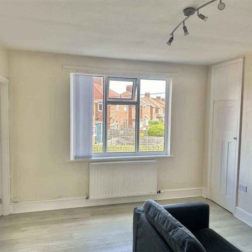 2 bedroom Flat to rent in Hawkeys Lane, North Shields, Tyne and Wear, Ne29 - Photo 1