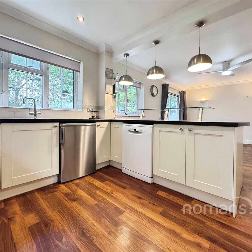 4 bedroom house to rent - Photo 1