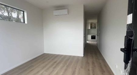 Brand New Homes for Rent – 5 Calthrop Close, Māngere - Photo 4