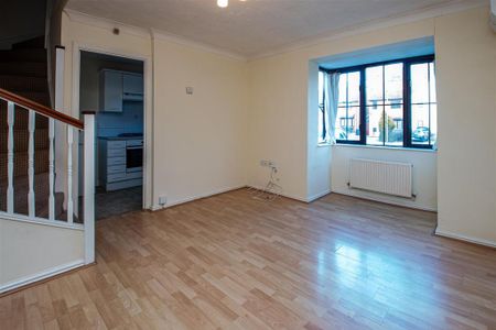 1 bedroom end of terrace house to rent - Photo 2