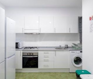 Lovely&nbsp;room in Calle Valencia, the centre of Barcelona - Photo 1