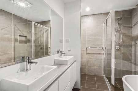 Spacious Home with a Large Outdoor Entertaining Area - Photo 4