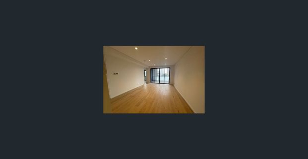 2-bedroom apartment in the heart of Burwood - Photo 1