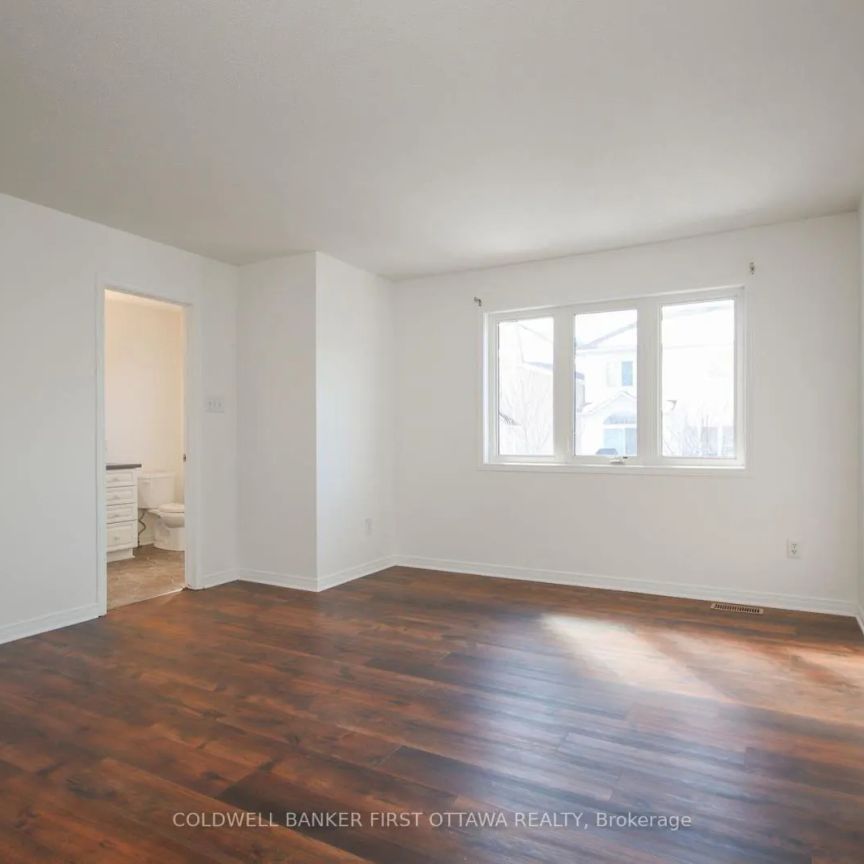 328 STATEWOOD DRIVE - Photo 1