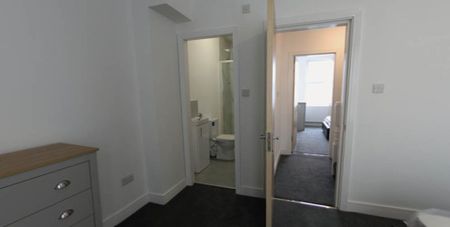 79 Royal Park Avenue, Leeds, LS6 1SJ - Photo 3