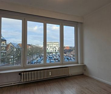 Lichtrijk appartement met 2 slaapkamers in het centrum van Mol! – V... - Photo 4