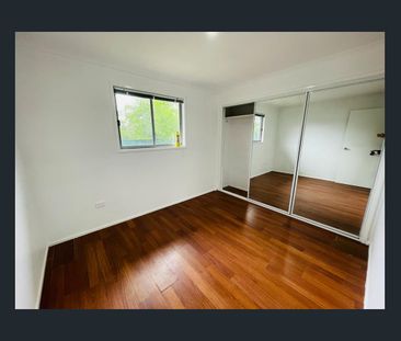 Independent granny flat with separate entrance! - Photo 2