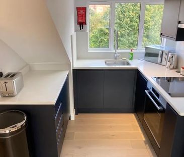 Room in a Shared Flat, Ealing Common, W3 - Photo 1