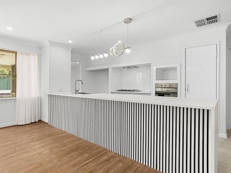 “FAMILY COMFORT IN A PRIME WINTHROP LOCATION” - Photo 5