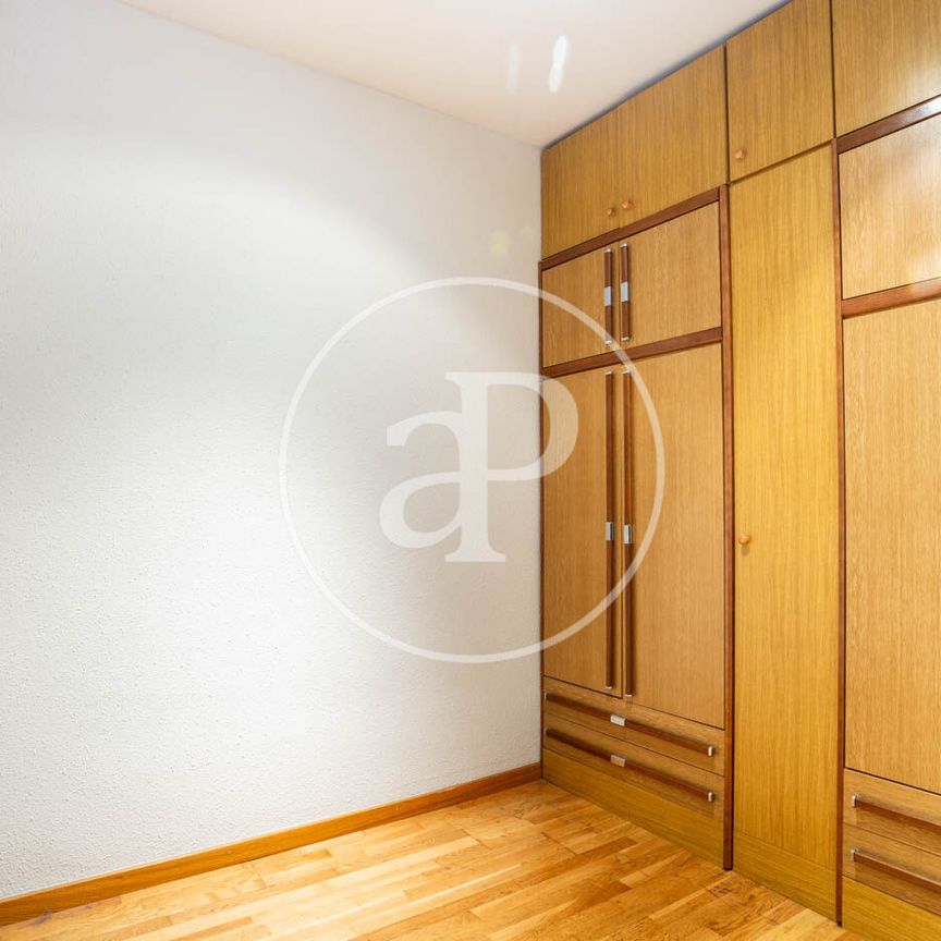 Apartment for Rent on Enric Granados Street - Photo 1