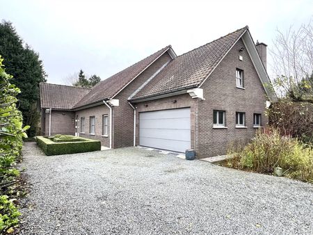 Royale woning gelegen in een groene omgeving met 3 slaapkamers en dubbele garage - Photo 2