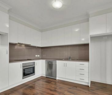 MODERN LIVING FOR MODERN PROFESSIONALS - Photo 5