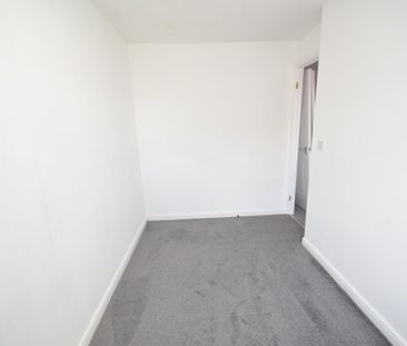 3 bedroom end of terrace house to rent - Photo 1