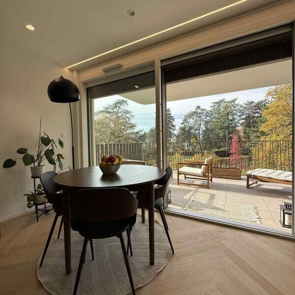 URGENCE – REPRISE DE BAIL : MAGNIFIQUE 3 PIÈCES ATTIQUE À VESSY (GENÈVE) - Foto 1