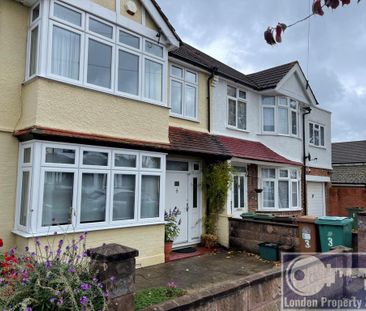 3 bedroom terraced house to rent - Photo 4