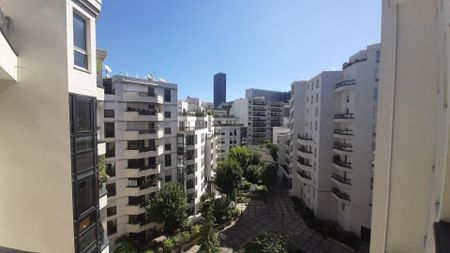 location Appartement F4 DE 92.4m² À PARIS - Photo 3