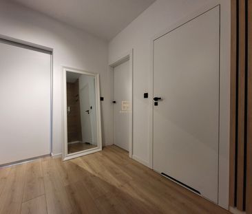 Nowoczesny i klimatyzowany apartament z loggią - Zdjęcie 3