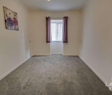 Old Road, Clacton-on-sea, CO15 - Photo 4