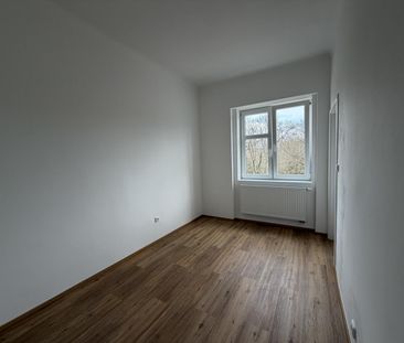 Apartment for rent, 2+kk - 1 bedroom, 40m - Photo 1