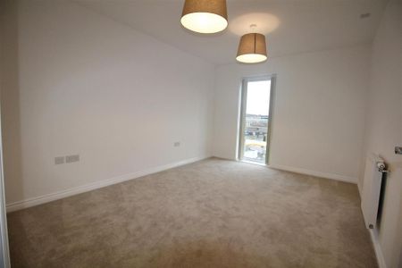 2 bedroom apartment to rent - Photo 3