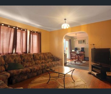 Room 2/8 Binda Street, Keiraville, NSW 2500 - Photo 1