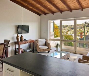 Central furnished with stunning city views - Photo 5