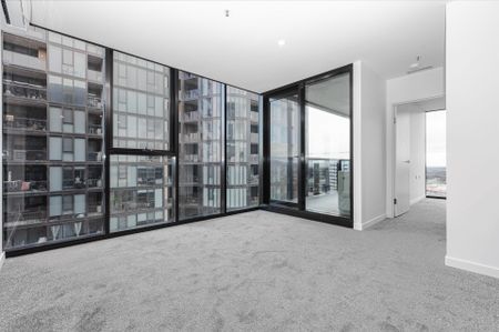 Lake View Luxury Two-Bedroom Apartment in the Heart of Belconnen - Photo 2