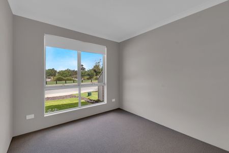 Four Bedroom Home in Hilbert - Photo 3