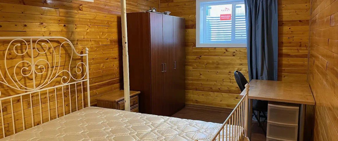 Utilities Included BDRM For Single Male Age 21-35 nearby Deerfoot City — 4 Bedrooms Room For Rent - Photo 1
