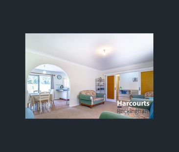 EXPERIENCE THE OCEAN BREEZE & HOLIDAY VIBES! - Photo 2