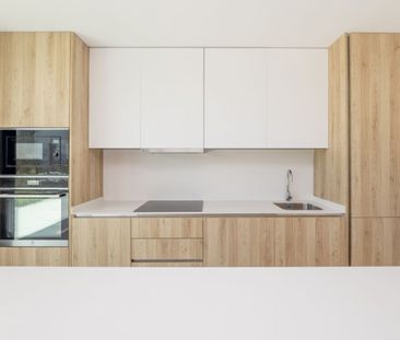 4 Bedroom Townhouse For Rent in Estepona, Málaga - Photo 3