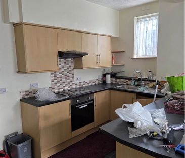 Room in a Shared House, Herristone Road, M8 - Photo 3