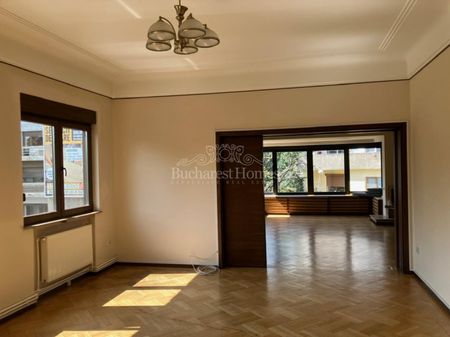 Stunning Four Bedroom Heritage Art-Deco Apartment - Piata Romana - Photo 3