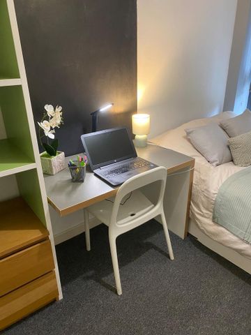 6 bedroom terraced house to rent - Photo 5