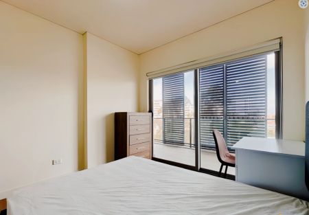 3 bed 2 bath-small single room - Photo 4