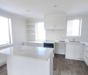 Modern 2 Bedroom Townhouse in Birkenhead - Photo 5