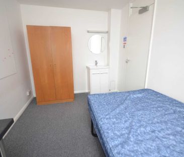 Price £3,000 pcm - Available 01/08/2026 - Furnished - Photo 3