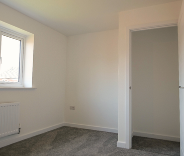 3 bedroom semi-detached house to rent - Photo 4