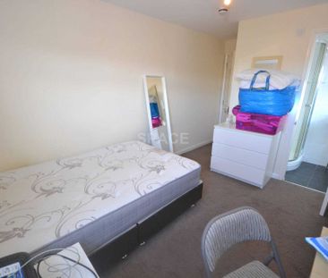 Price £5,800 pcm - Available 01/07/2026 - Furnished - Photo 5