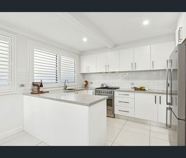 Family-Friendly Home in a Peaceful Padstow Pocket - Photo 2