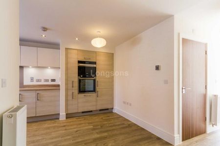 3 bedroom end of terrace house to rent - Photo 2