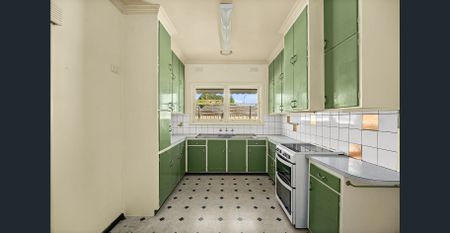 Character, Comfort & Space to Enjoy - Photo 4