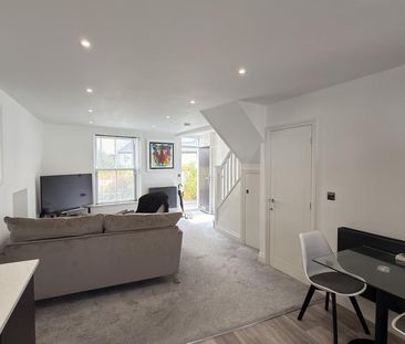 2 bedroom terraced house to rent - Photo 2