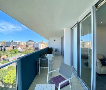 602/2 Honeysuckle Drive, Newcastle - Photo 4